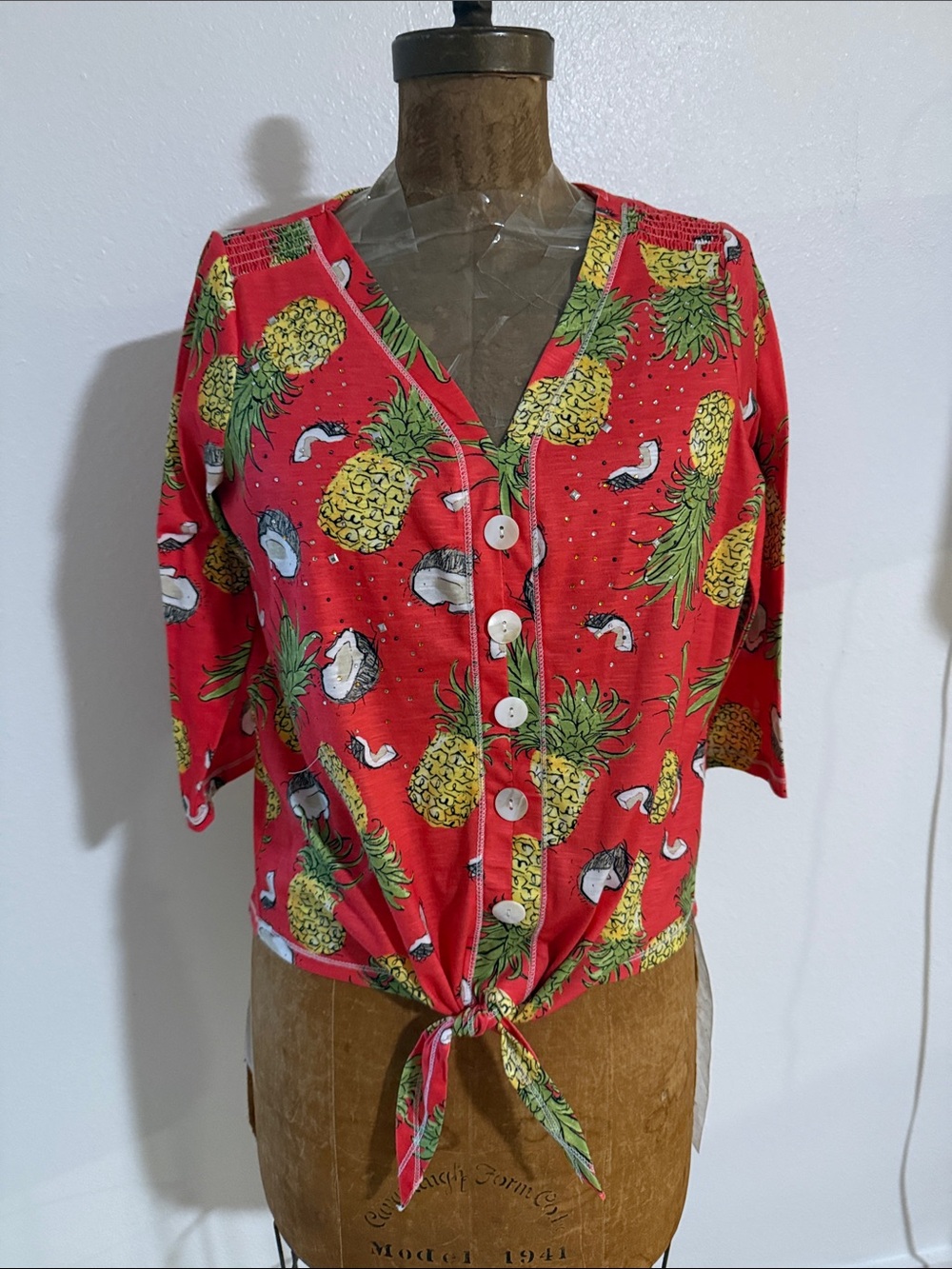 NWT Onque Coral Gables Pineapple Tie-Front Button Top Size S & PL